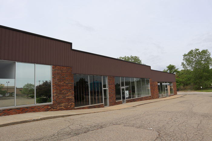 Mason Twin Cinema (Plaza Cinema 1 and 2) - May 22 2022 Photo (newer photo)